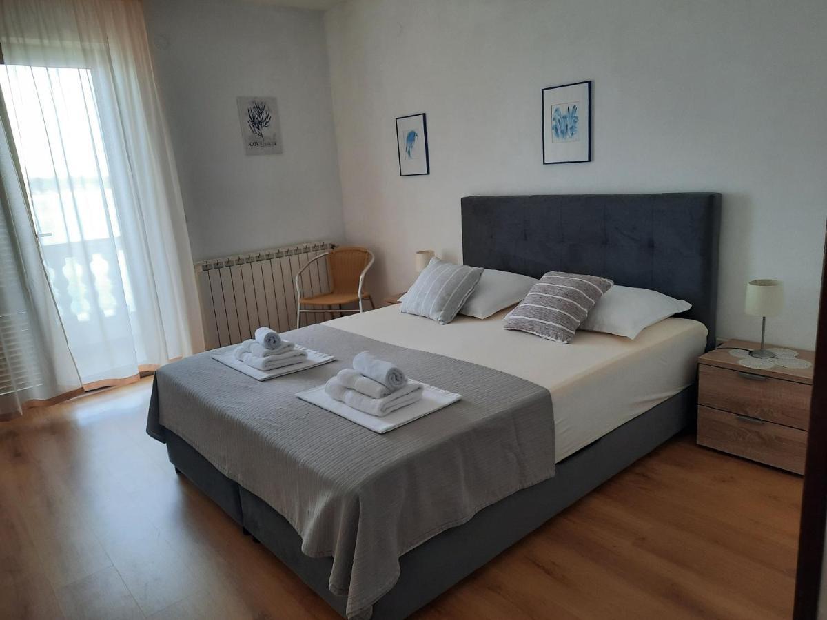 Apartments And Rooms Vinko Barbat na Rabu Экстерьер фото