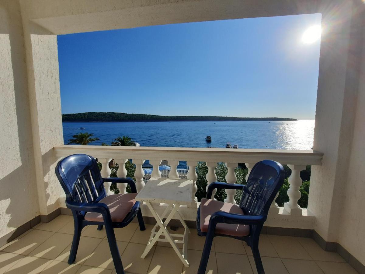 Apartments And Rooms Vinko Barbat na Rabu Экстерьер фото