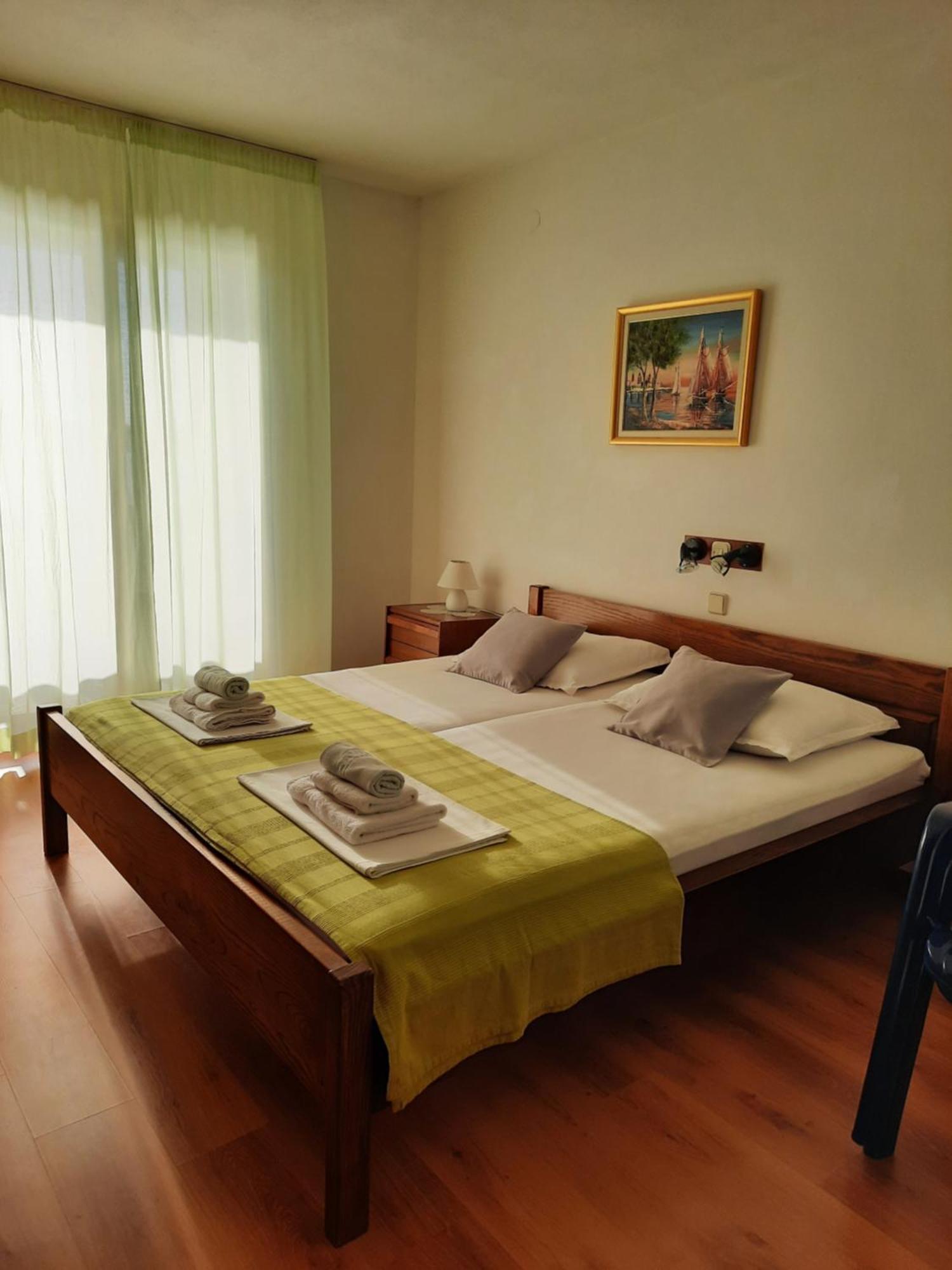 Apartments And Rooms Vinko Barbat na Rabu Экстерьер фото