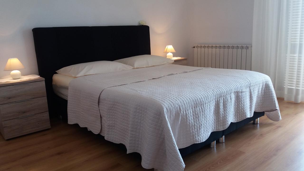 Apartments And Rooms Vinko Barbat na Rabu Экстерьер фото