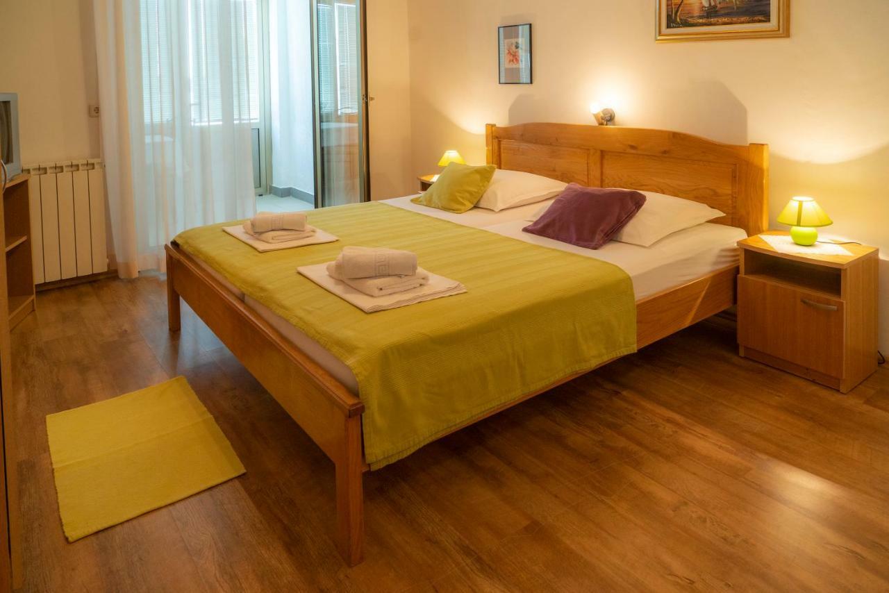 Apartments And Rooms Vinko Barbat na Rabu Экстерьер фото
